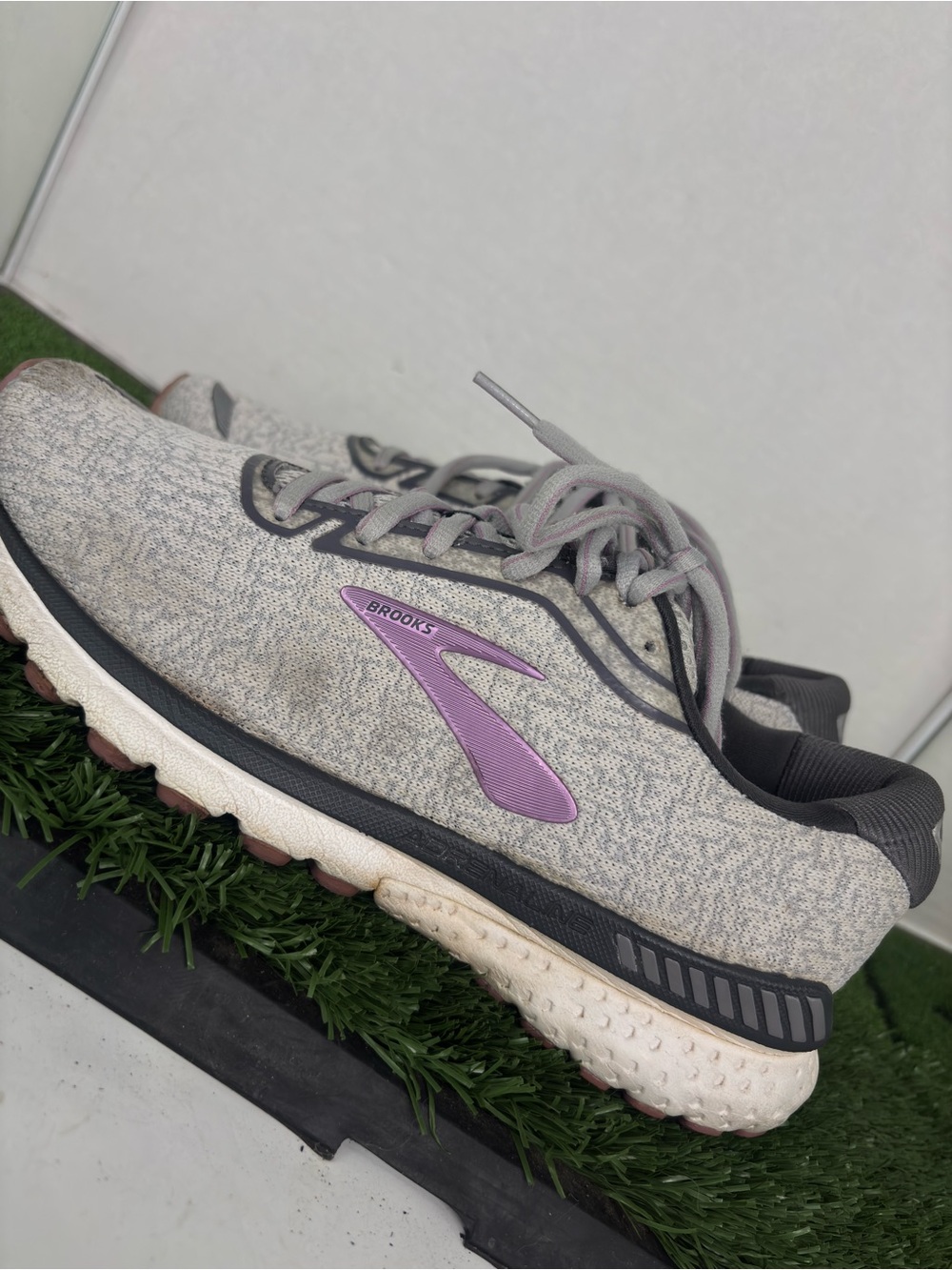 Brooks Adrenaline GTS 20 Shoes Womens Size 8.5 Running Sneakers Comfort